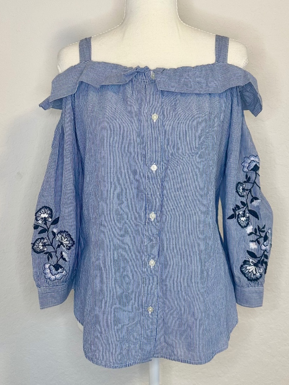 Ann Taylor LOFT Embroidered Off-Shoulder, Size XS